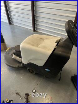 AMANO PIONEER ECLIPSE Traction Floor Burnisher 27-28 300BU TPPL Batteries