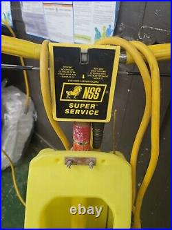 NSS MUSTANG 17 COMMERCIAL FLOOR BUFFER BURNISHER MACHINE withPAD LOCAL PICK UP MA